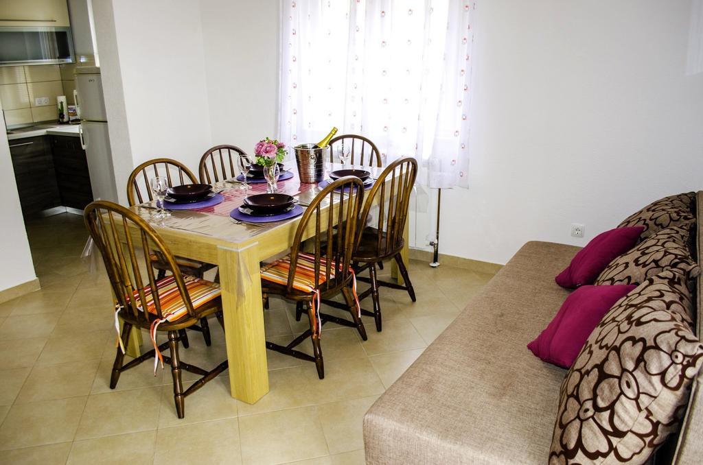 Apartments Zlatka Трогір Номер фото