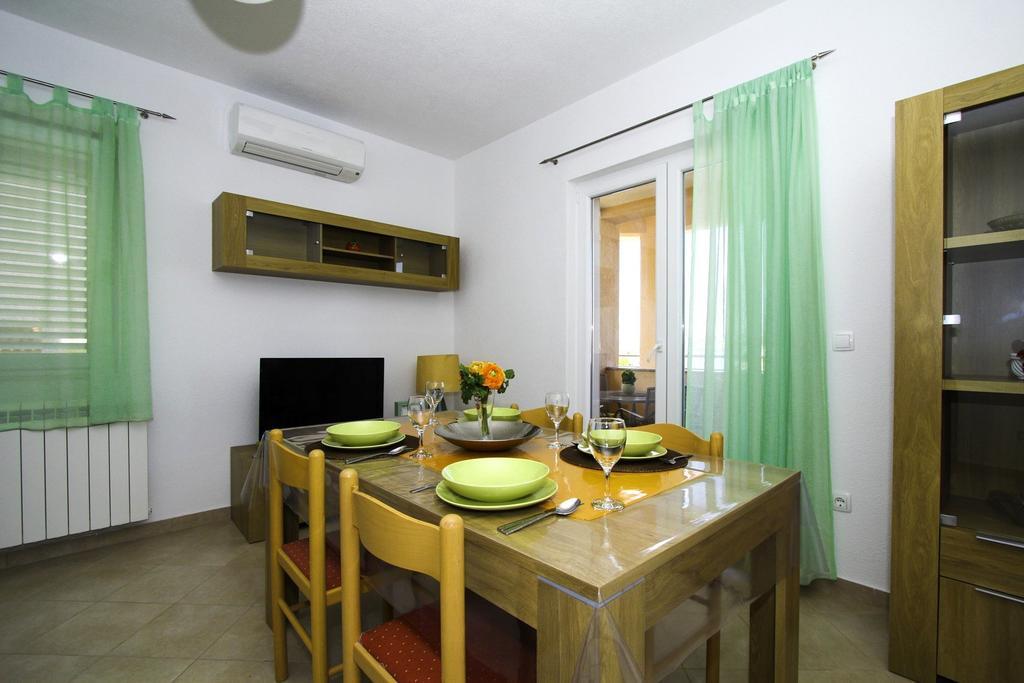 Apartments Zlatka Трогір Номер фото
